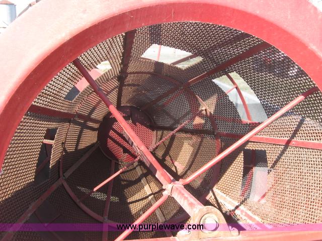 image for item 5956 Feterl 23090 grain cleaner