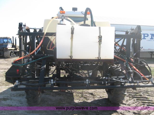 image for item 5957 2001 AGCO SpraCoupe 4440 sprayer