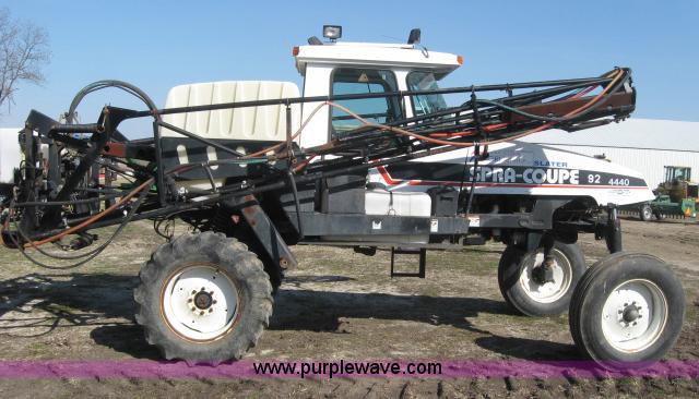 image for item 5957 2001 AGCO SpraCoupe 4440 sprayer