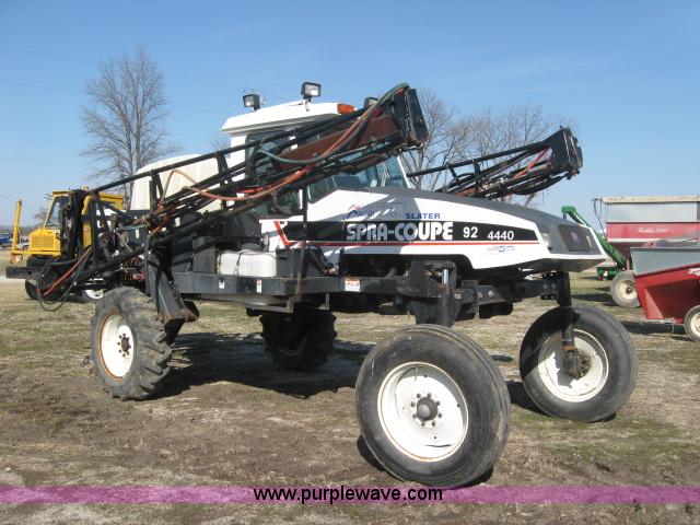 image for item 5957 2001 AGCO SpraCoupe 4440 sprayer