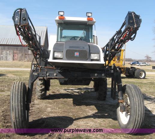 image for item 5957 2001 AGCO SpraCoupe 4440 sprayer