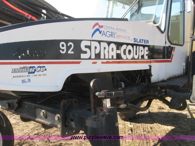 image for item 5957 2001 AGCO SpraCoupe 4440 sprayer