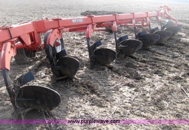 image for item 5960 Wil-Rich 2900 10 bottom plow