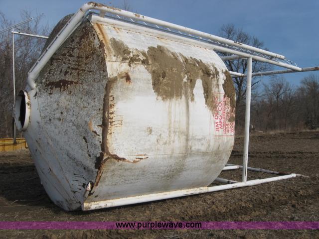 image for item 5962 Dennis Mfg. round overhead storage bins