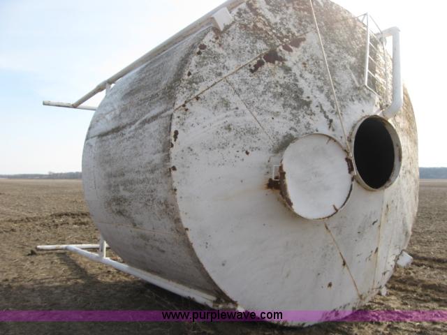 image for item 5962 Dennis Mfg. round overhead storage bins