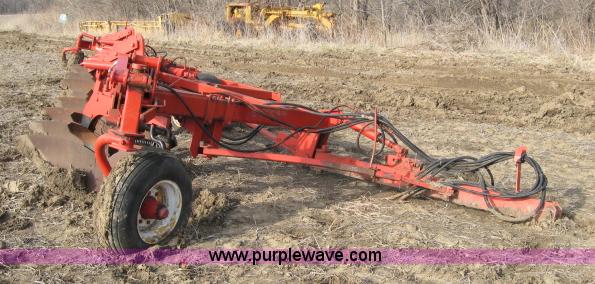 image for item 5963 Wil-Rich nine bottom plow