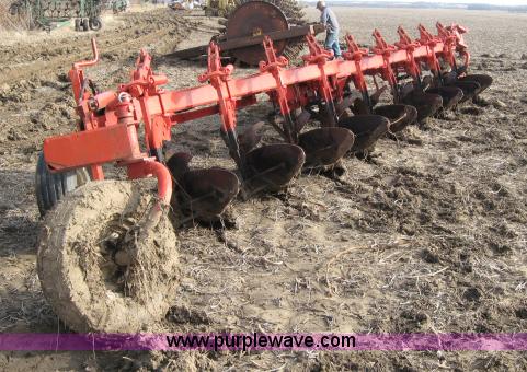 image for item 5963 Wil-Rich nine bottom plow