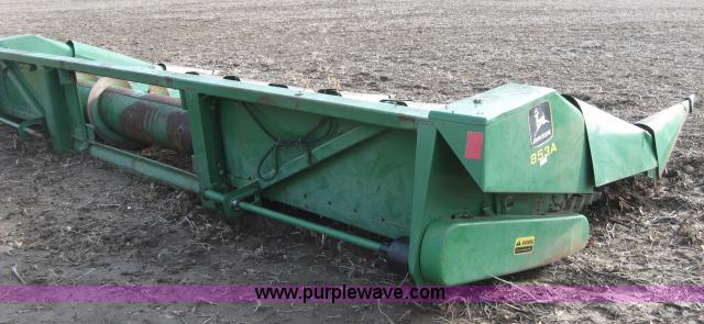 image for item 5965 John Deere 853A eight row header