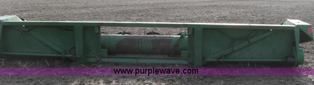image for item 5965 John Deere 853A eight row header