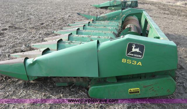image for item 5965 John Deere 853A eight row header