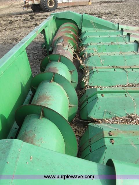 image for item 5965 John Deere 853A eight row header