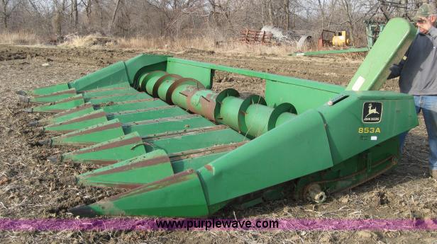 image for item 5967 John Deere 853A eight row header