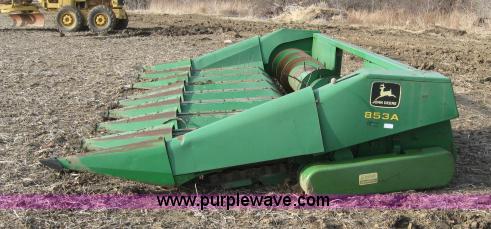 image for item 5967 John Deere 853A eight row header