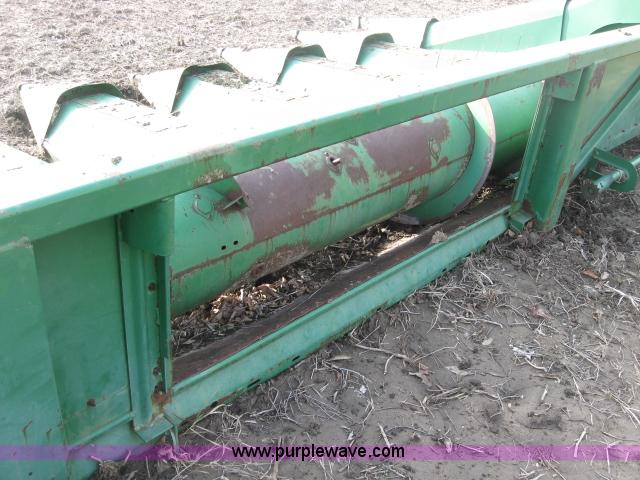 image for item 5967 John Deere 853A eight row header