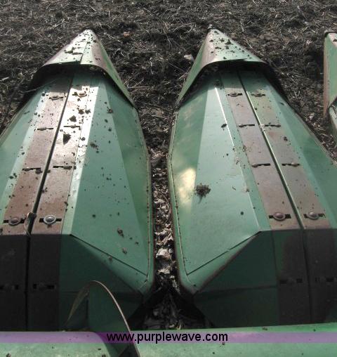 image for item 5967 John Deere 853A eight row header