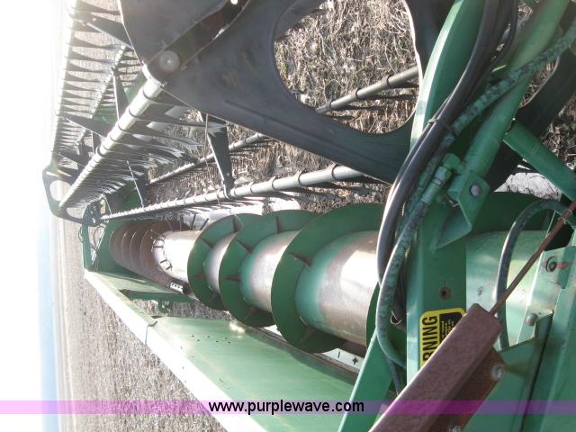image for item 5977 1994 John Deere 925 header and reel