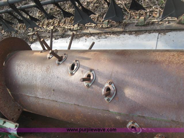 image for item 5977 1994 John Deere 925 header and reel