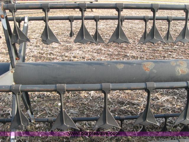 image for item 5978 1994 John Deere 925 header and reel