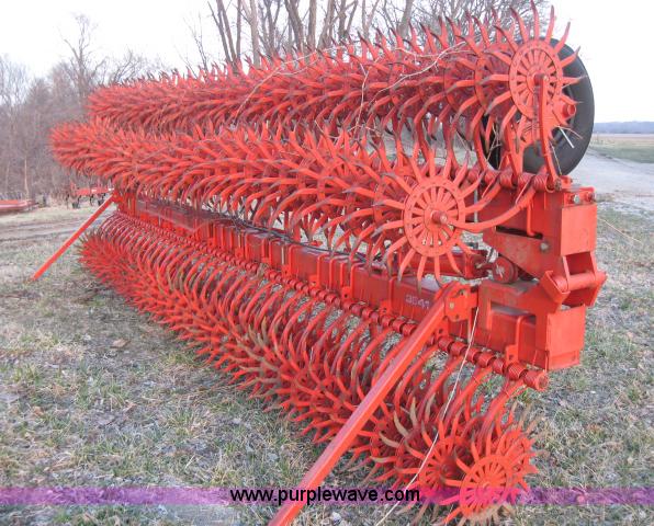 image for item 5986 Yetter 3541 folding rotary hoe