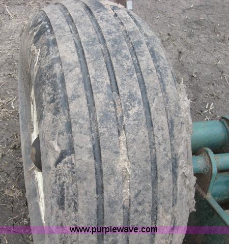 image for item 5989 Baker 450 chisel plow