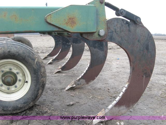 image for item 5989 Baker 450 chisel plow