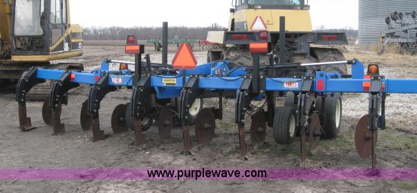 image for item 5990 Case/DMI 2500C deep tillage tipper/sub soiler