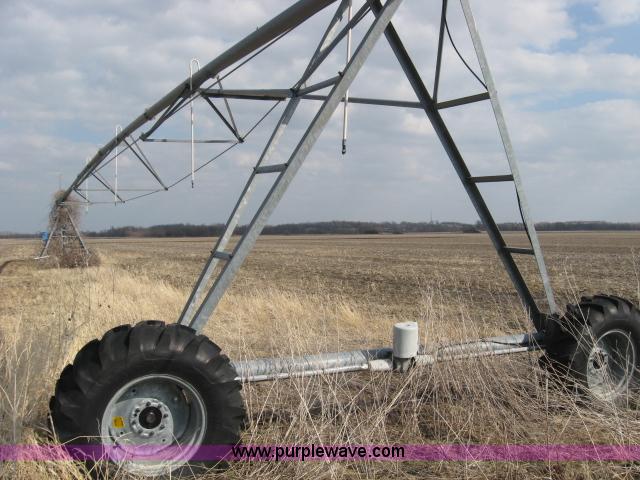 image for item 5993 Valley irrigation pivot