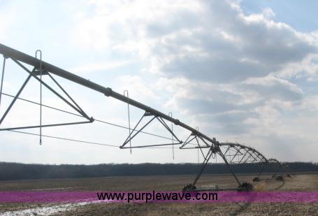 image for item 5993 Valley irrigation pivot