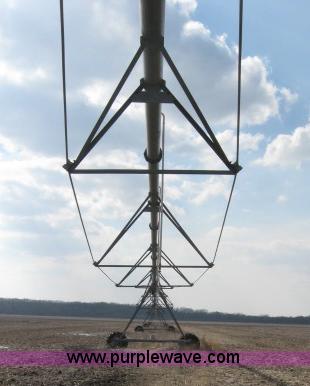 image for item 5993 Valley irrigation pivot