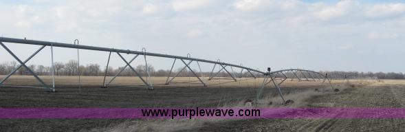image for item 5993 Valley irrigation pivot