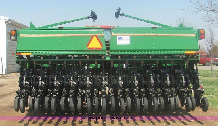 image for item 7008 2002 Great Plains 30' folding no-till drill