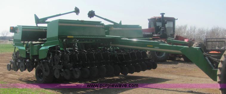 image for item 7008 2002 Great Plains 30' folding no-till drill