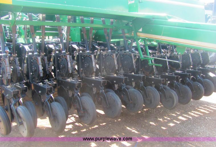 image for item 7008 2002 Great Plains 30' folding no-till drill
