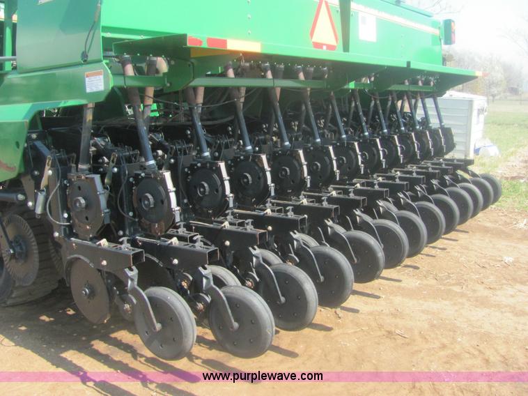 image for item 7008 2002 Great Plains 30' folding no-till drill