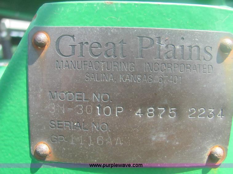 image for item 7008 2002 Great Plains 30' folding no-till drill
