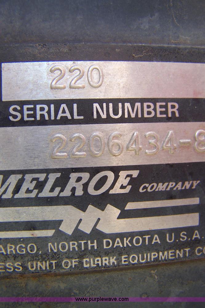 image for item 7331 1986 SpraCoupe 220 self propelled sprayer