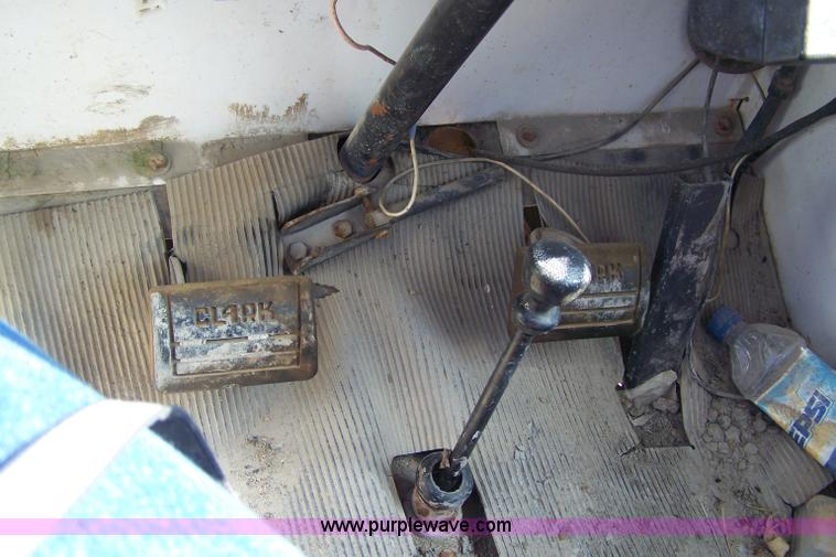 image for item 7331 1986 SpraCoupe 220 self propelled sprayer