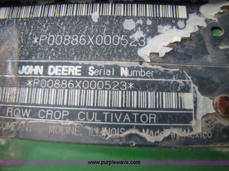image for item 8724 John Deere 886 12 row no-till cultivator