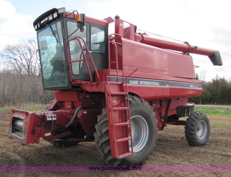 image for item 8727 1994 Case IH 1644 axle-flow combine