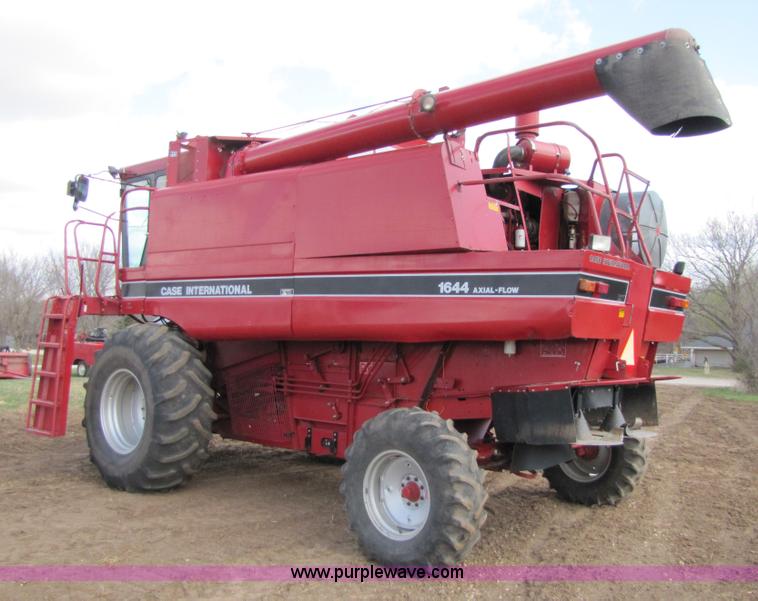 image for item 8727 1994 Case IH 1644 axle-flow combine