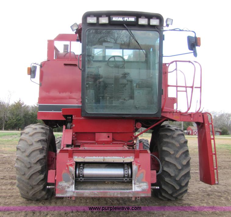 image for item 8727 1994 Case IH 1644 axle-flow combine