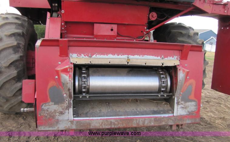 image for item 8727 1994 Case IH 1644 axle-flow combine