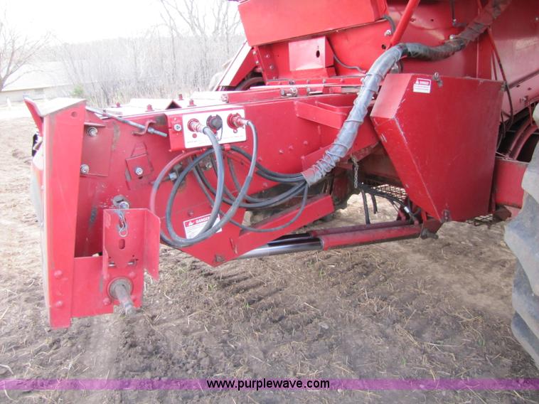 image for item 8727 1994 Case IH 1644 axle-flow combine
