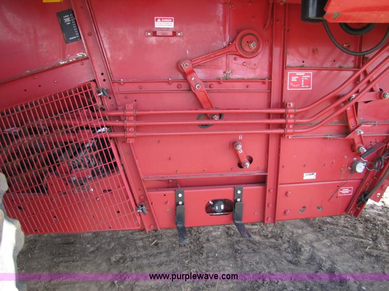 image for item 8727 1994 Case IH 1644 axle-flow combine