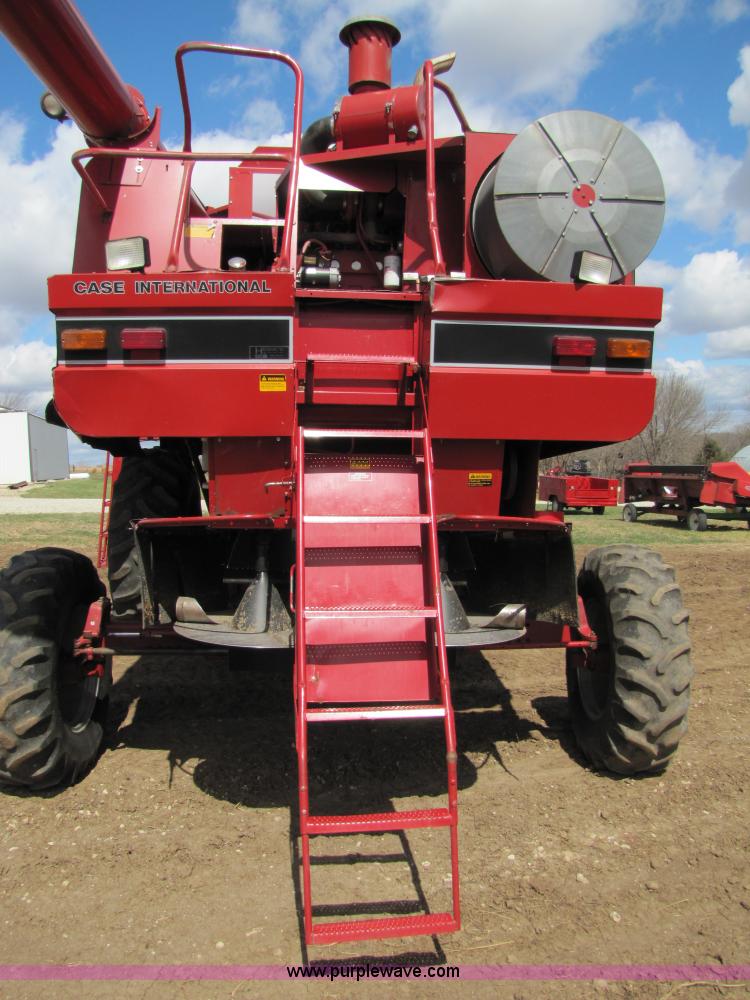 image for item 8727 1994 Case IH 1644 axle-flow combine