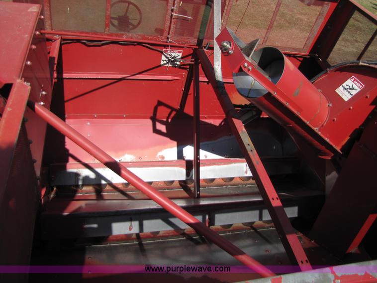 image for item 8727 1994 Case IH 1644 axle-flow combine