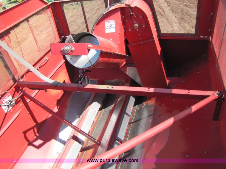 image for item 8727 1994 Case IH 1644 axle-flow combine