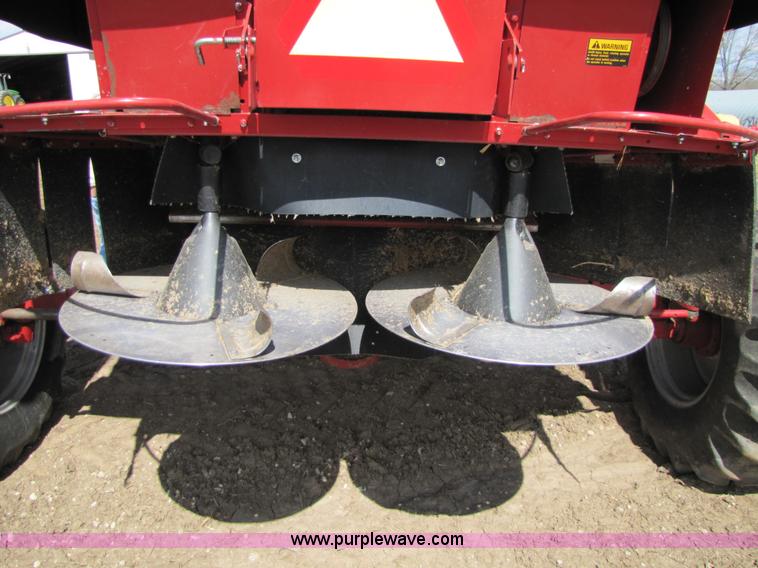 image for item 8727 1994 Case IH 1644 axle-flow combine