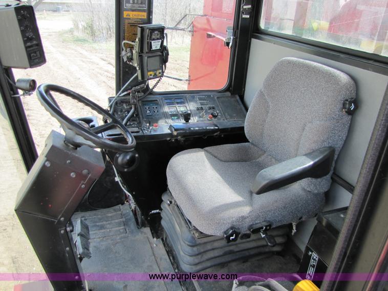 image for item 8727 1994 Case IH 1644 axle-flow combine