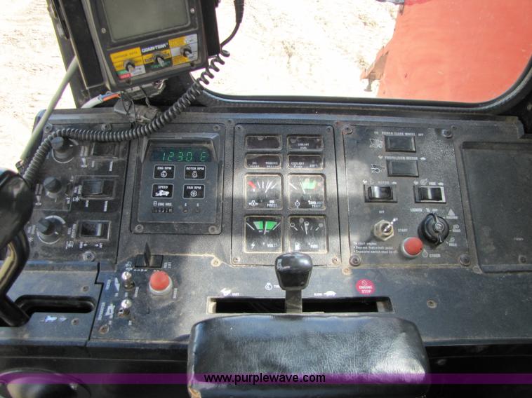 image for item 8727 1994 Case IH 1644 axle-flow combine